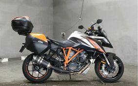 KTM 1290 SUPER DUKE GT 2016 V69