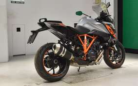 KTM 1290 SUPER DUKE GT 2018 V6940